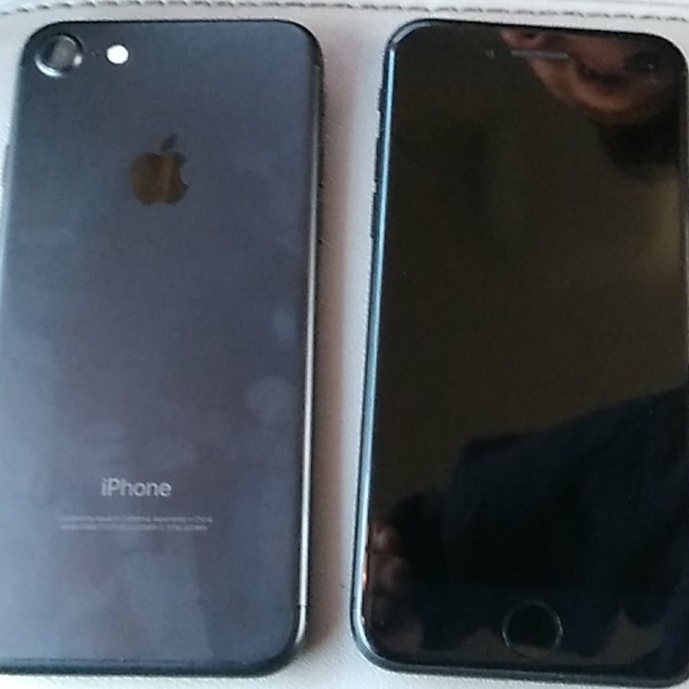 2 iphone 7 - Picture 2 of 2